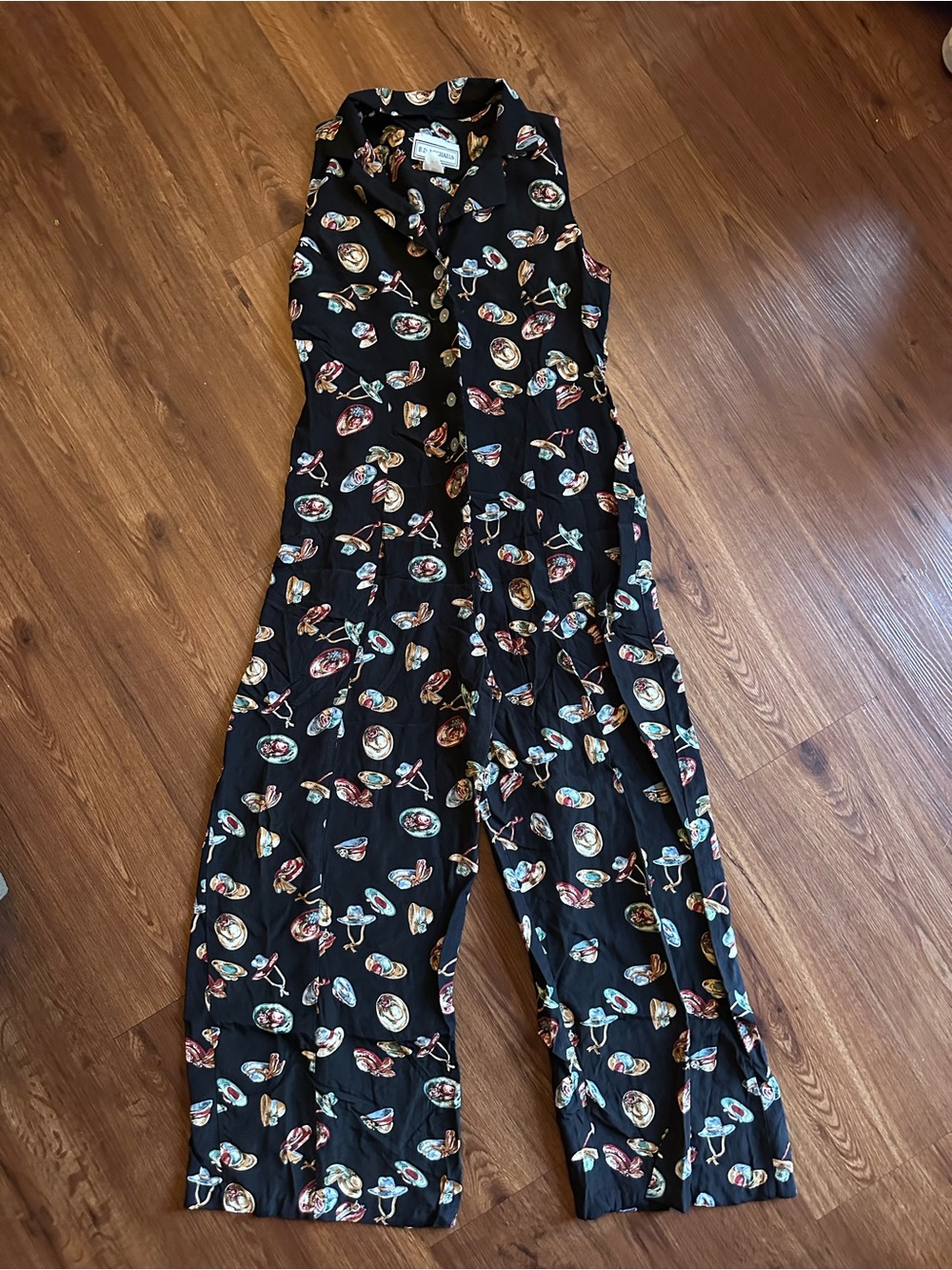 Vintage Black Sleeveless Printed Collared Jumpsuit -Various Hats